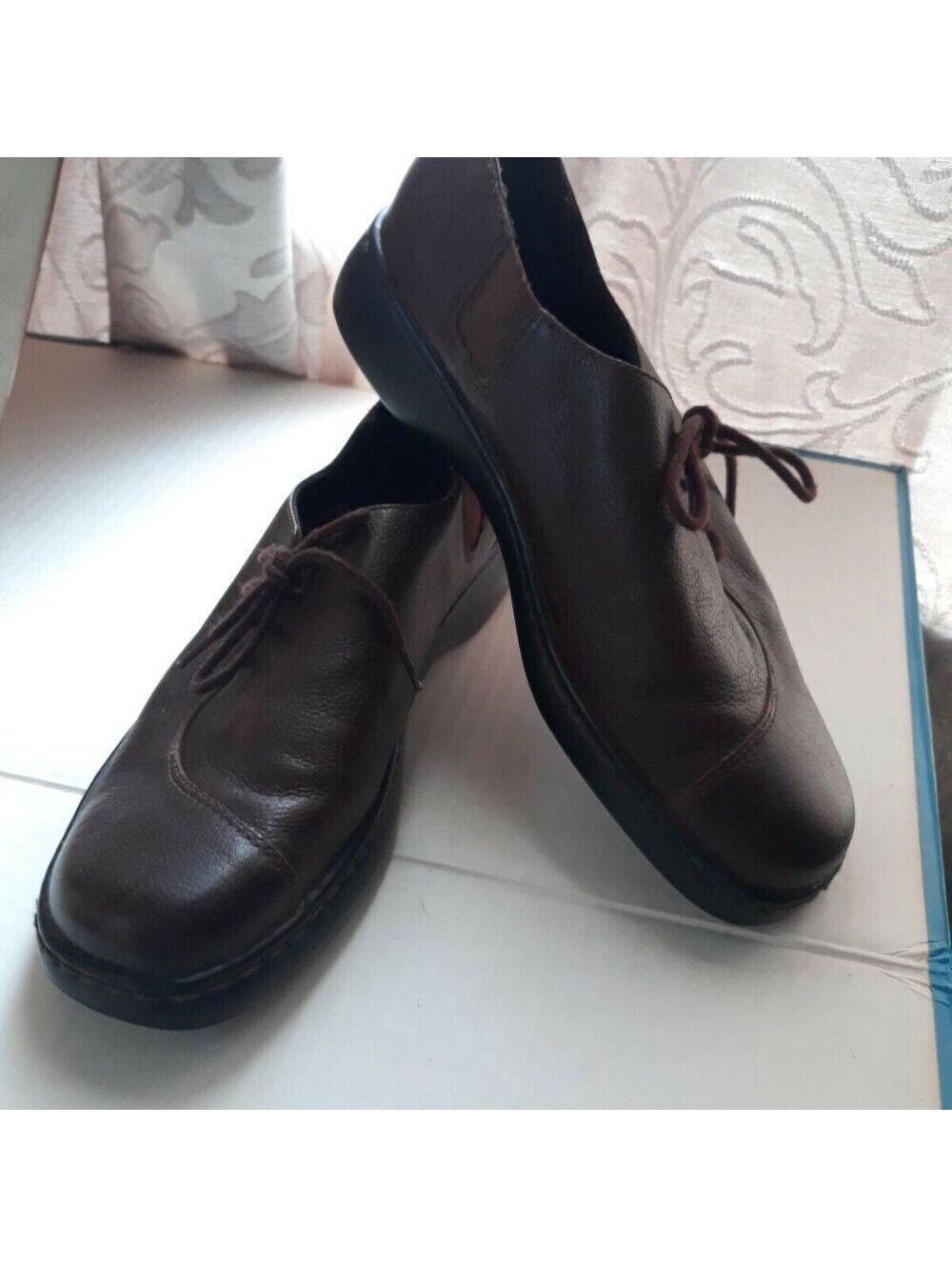 COMFORT WOMEN'S BROWN LEATHER LACED SHOES SIZE 9. I Love Comfort